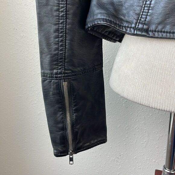 NWOT We The Free Vegan Leather Hoodie Jacket Size XS - Picture 7 of 9